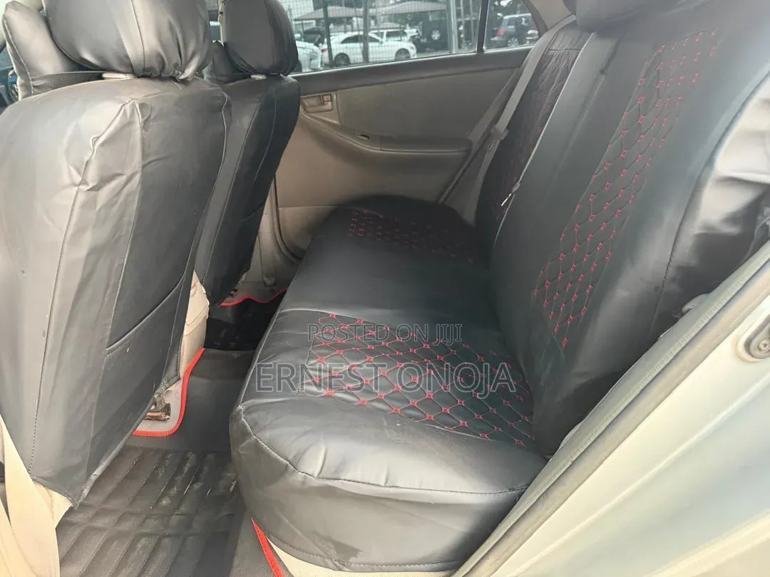 Toyota Corolla LE 2005 Silver