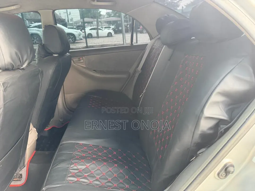 Toyota Corolla LE 2005 Silver