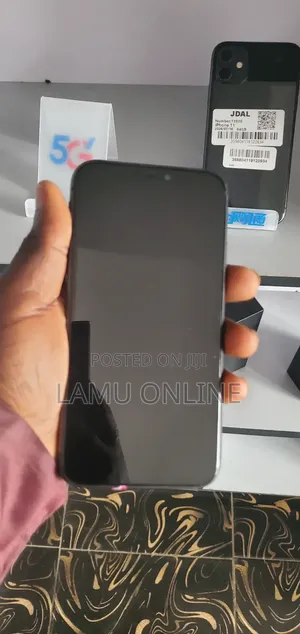 Apple iPhone 11 64 GB Gray