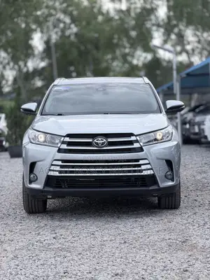 Toyota Highlander Limited Platinum 4x2 V6 (3.5L 6cyl 8A) 2017 Silver