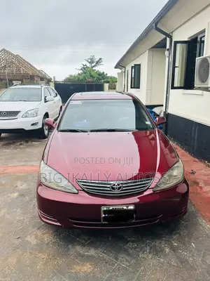 Toyota Camry LE 4dr Sedan (2.4L 4cyl 5A) 2005 Red