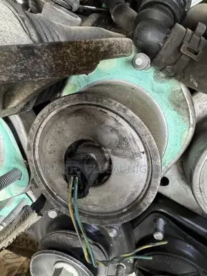 Range Rover Vogue 2015 Rear Shock Absorber With Sensor –Direct Tokunbo