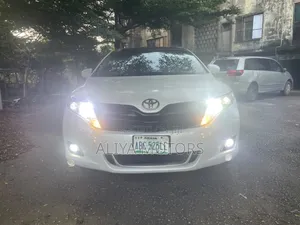 Toyota Venza 2009 White