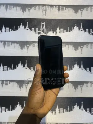 Apple iPhone XR 64 GB Black