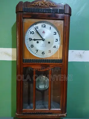 1960s Shanghai 555 15-Day Mechanical Chiming Wall Clock