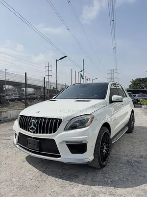 Mercedes-Benz M Class ML63 AMG 4dr SUV AWD (5.5L 8cyl Turbo 7A) 2015
