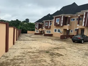 4bdrm Duplex in Jericho Gra for rent