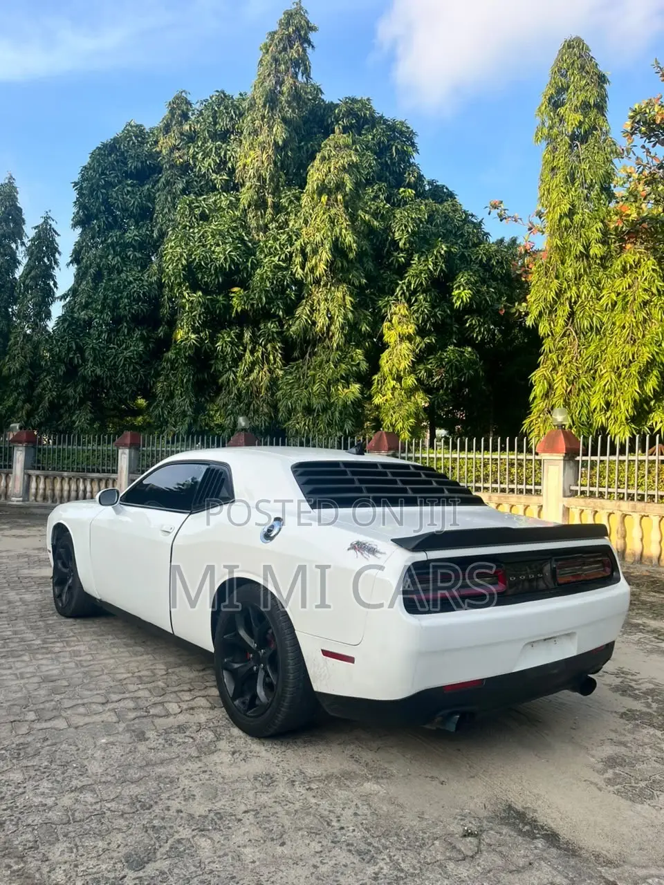 Dodge Challenger SRT Hellcat 2016 White