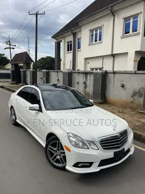 Mercedes-Benz E350 Base 4Matic Sedan AWD (3.5L 6cyl 7A) 2011 White