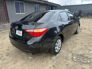 Toyota Corolla 2016 Black