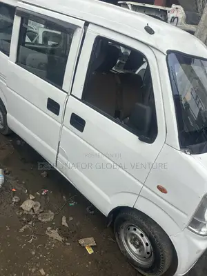 Suzuki Every 2017 White