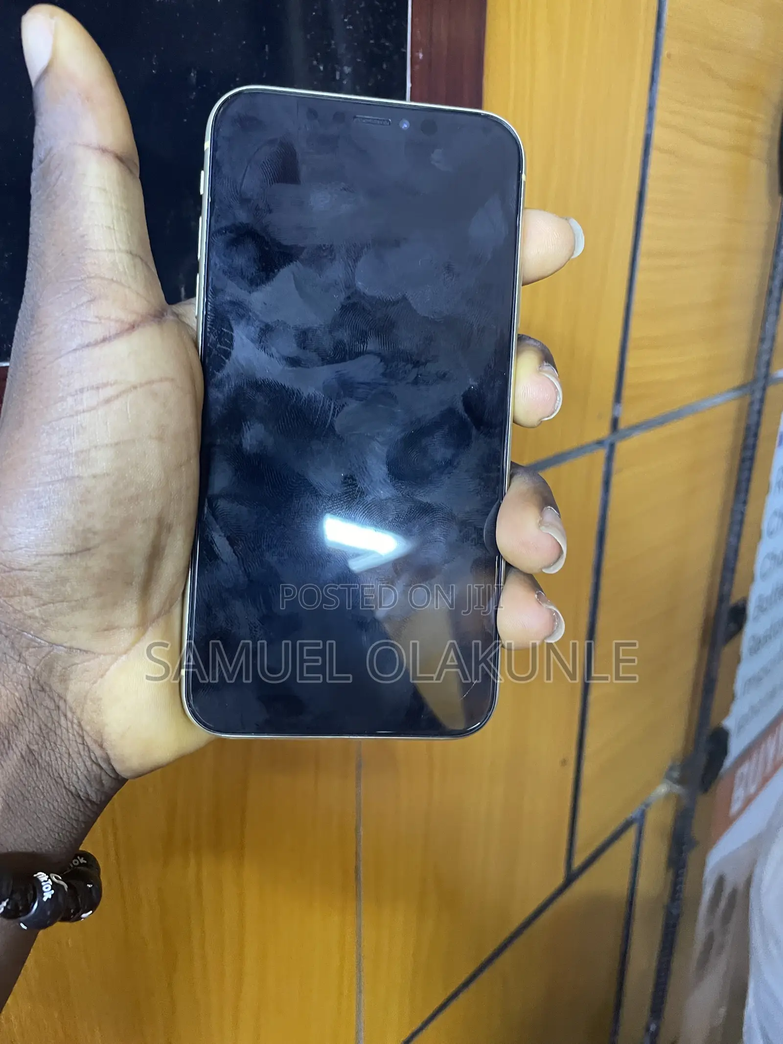 Apple iPhone XR 64 GB Yellow