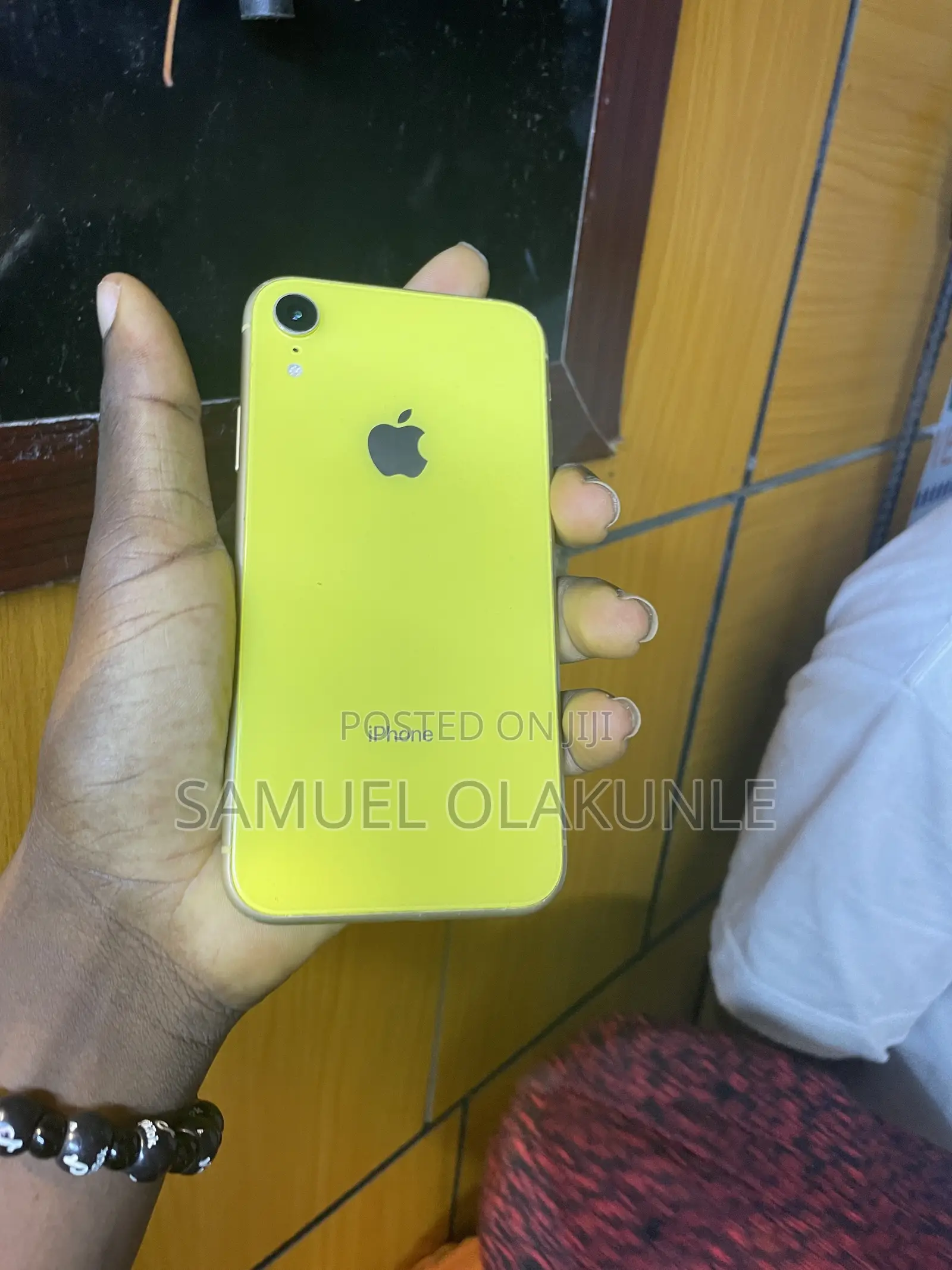 Apple iPhone XR 64 GB Yellow