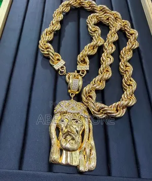 Non Tarnish Twist Chain With Pendant
