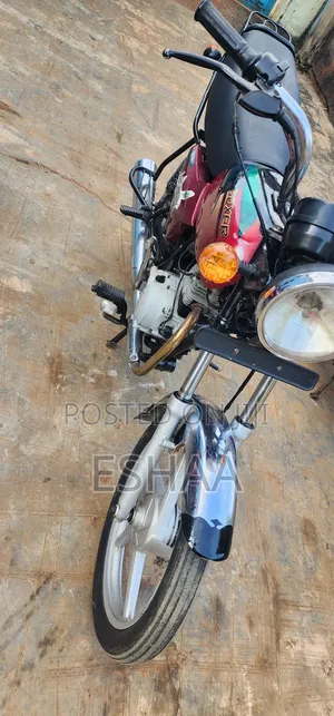 Bajaj Boxer 2023 Red