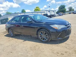 Toyota Camry 2016 Blue