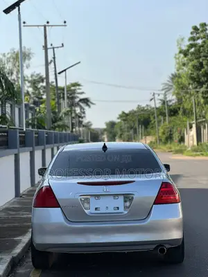 Honda Accord 2006 Silver