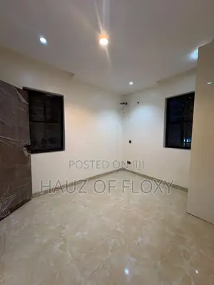 3bdrm Block of Flats in Lekki Expressway for rent