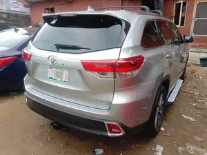 Toyota Highlander Limited Platinum 4x2 V6 (3.5L 6cyl 8A) 2018 Silver