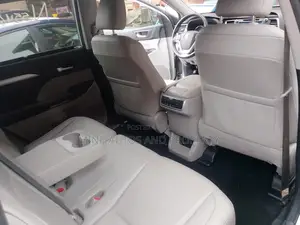 Toyota Highlander Limited Platinum 4x2 V6 (3.5L 6cyl 8A) 2018 Silver