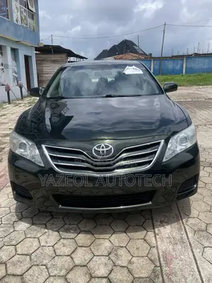 Toyota Camry LE 4dr Sedan (2.5L 4cyl 6AM) 2010 Green