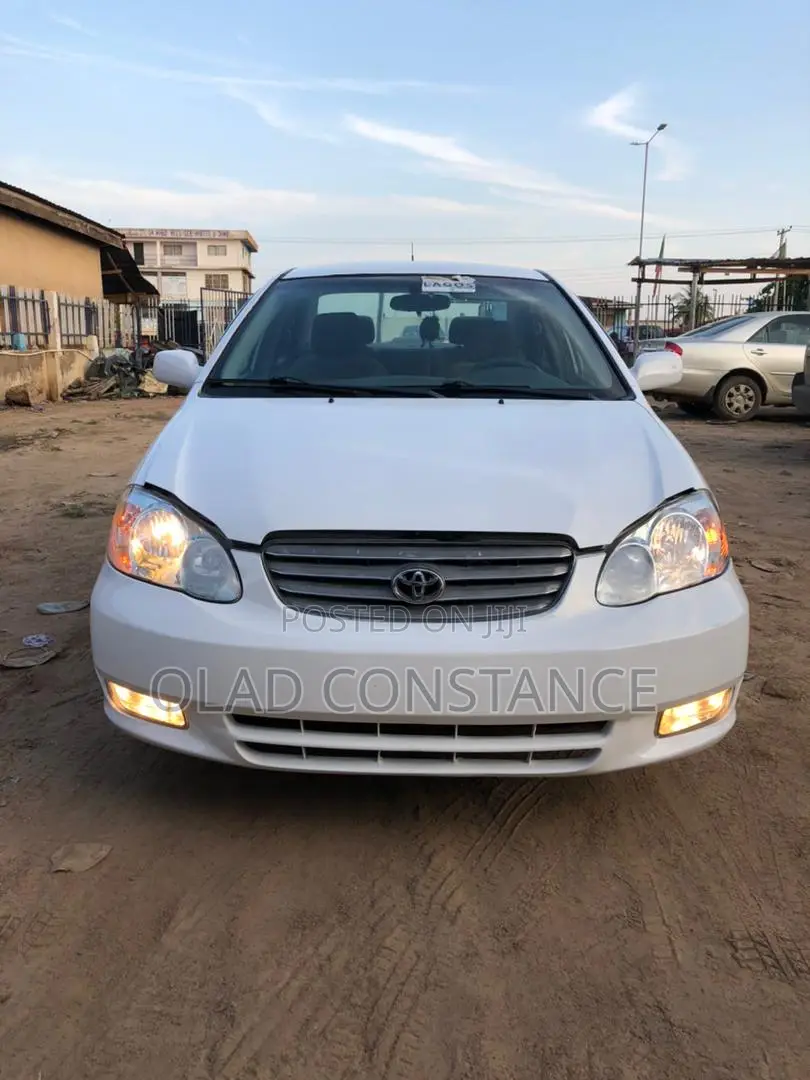 Toyota Corolla 2004 White