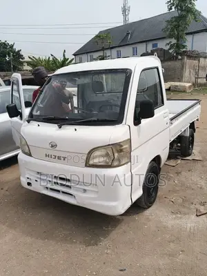 Suzuki Every 2005