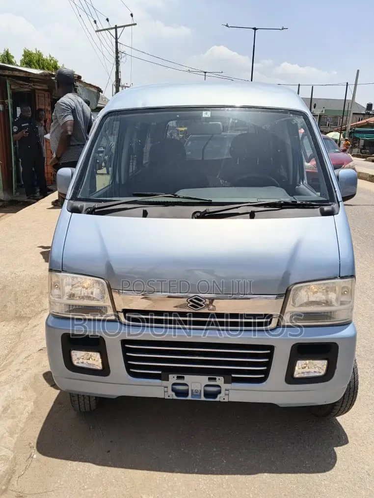 Suzuki Every 2005