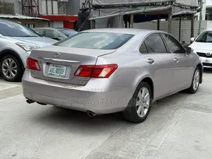 Lexus ES 350 2009 Gold