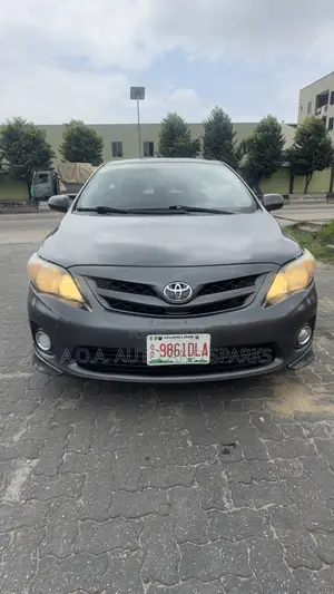 Toyota Corolla 2012 Gray