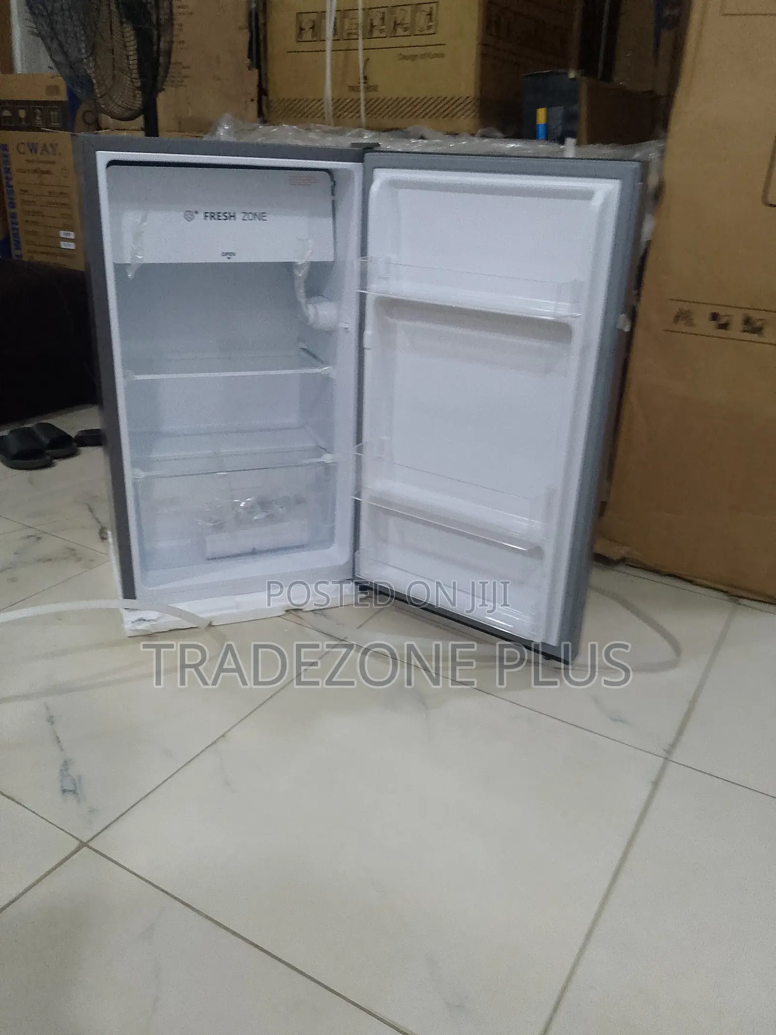 Hisense REF093DR 90L Fridge – Suitable for Office Use
