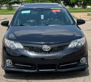 Toyota Camry SE 4dr Sedan (2.5L 4cyl 6A) 2013 Black