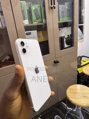 Apple iPhone 11 64 GB White