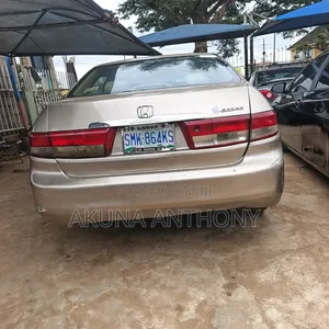 Honda Accord 2004 Gold