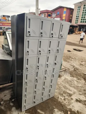 High Quality Brand New 24doors Lockers.