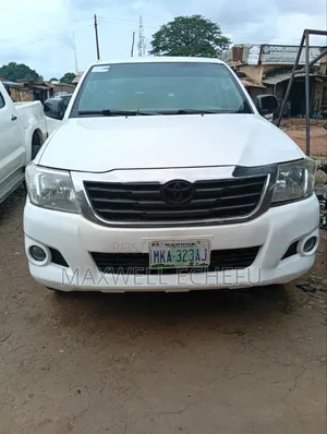 Toyota Hilux 2015 White