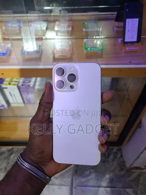 New Apple iPhone 15 Pro Max 256 GB White