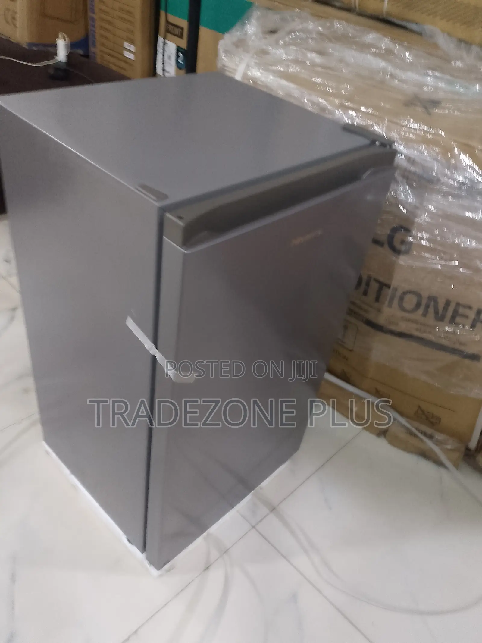 Hisense 90L Refrigerator – Great for Small Kitchens Size