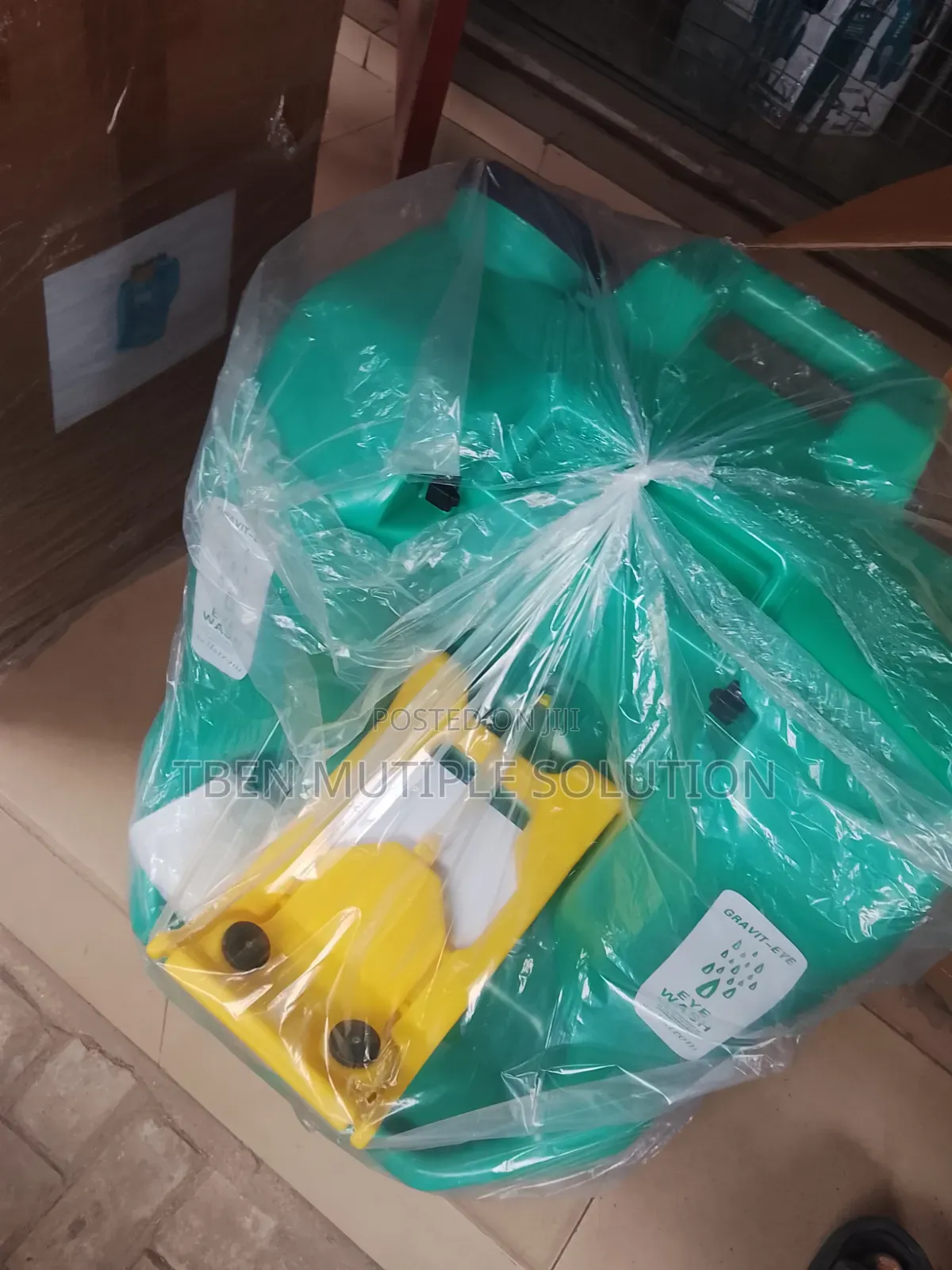 60 Liters Portable Emergency Eyewash Station,