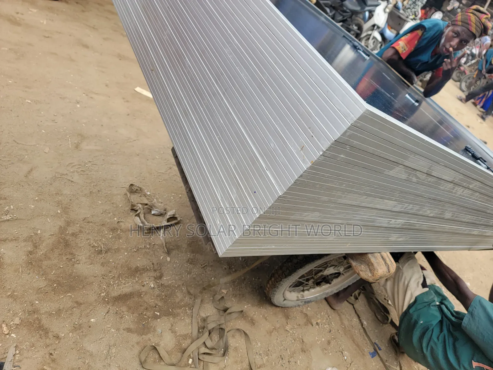 Jinko 590w Bifacial