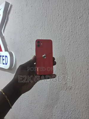 Apple iPhone 12 64 GB Red