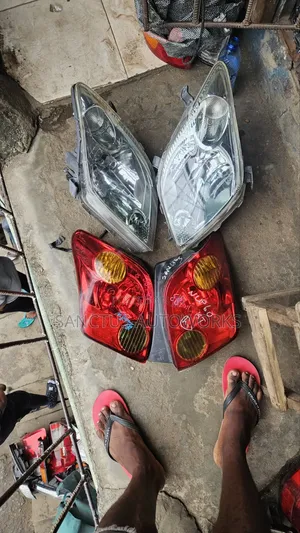 Headlight Scion Xa