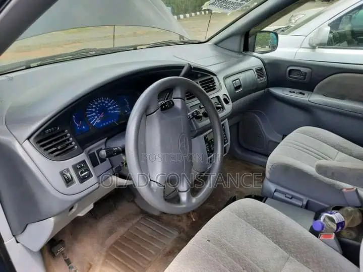 Toyota Sienna 2001 Blue