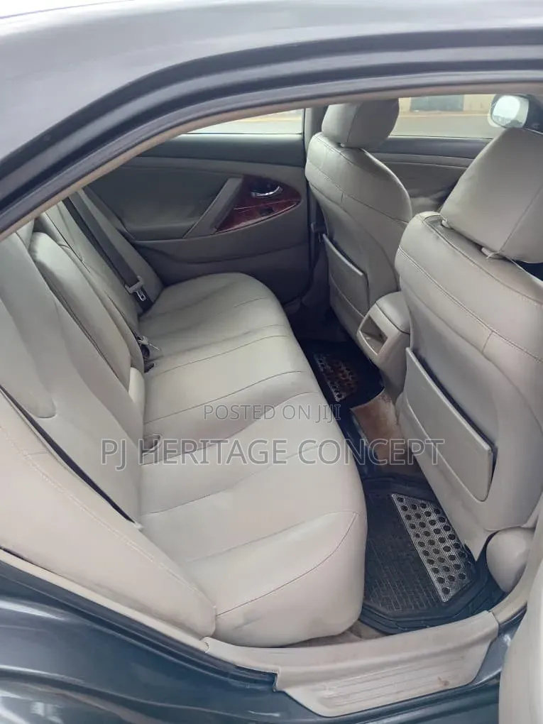 Toyota Camry 2008 Gray