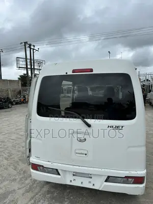 Daihatsu Hijet 2018 White