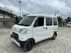 Daihatsu Hijet 2018 White