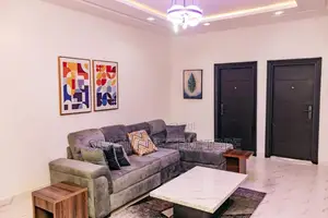 2bedrooms Executive and 1bedroom Shortlet, Ikeja15mins to the Airport.