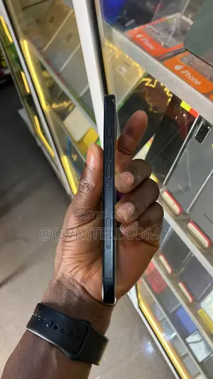 Apple iPhone 16 128 GB Black