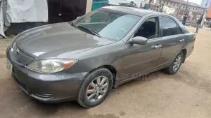 Toyota Camry 2004 Gray