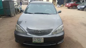 Toyota Camry 2004 Gray